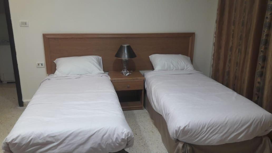 Mesha Stele Hotel Suites Madaba Bagian luar foto