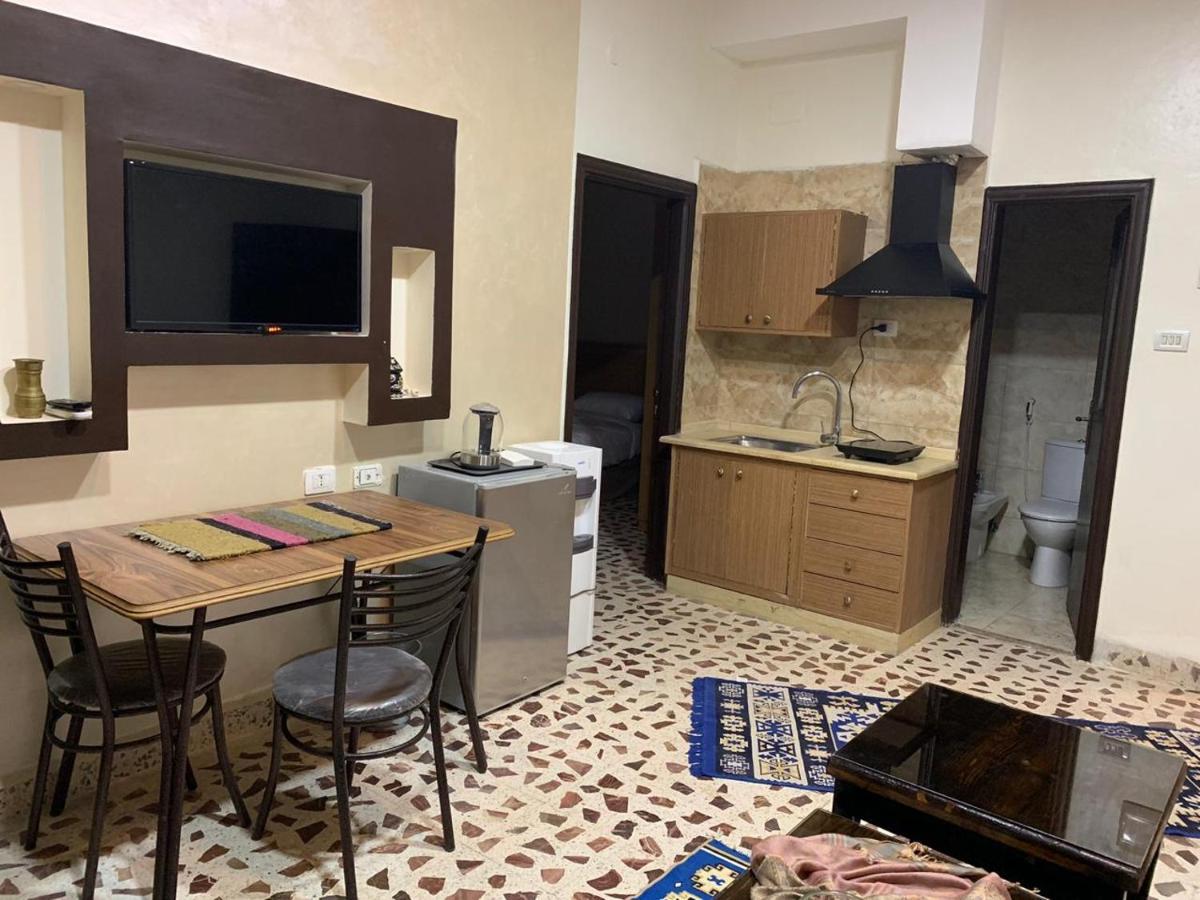Mesha Stele Hotel Suites Madaba Bagian luar foto