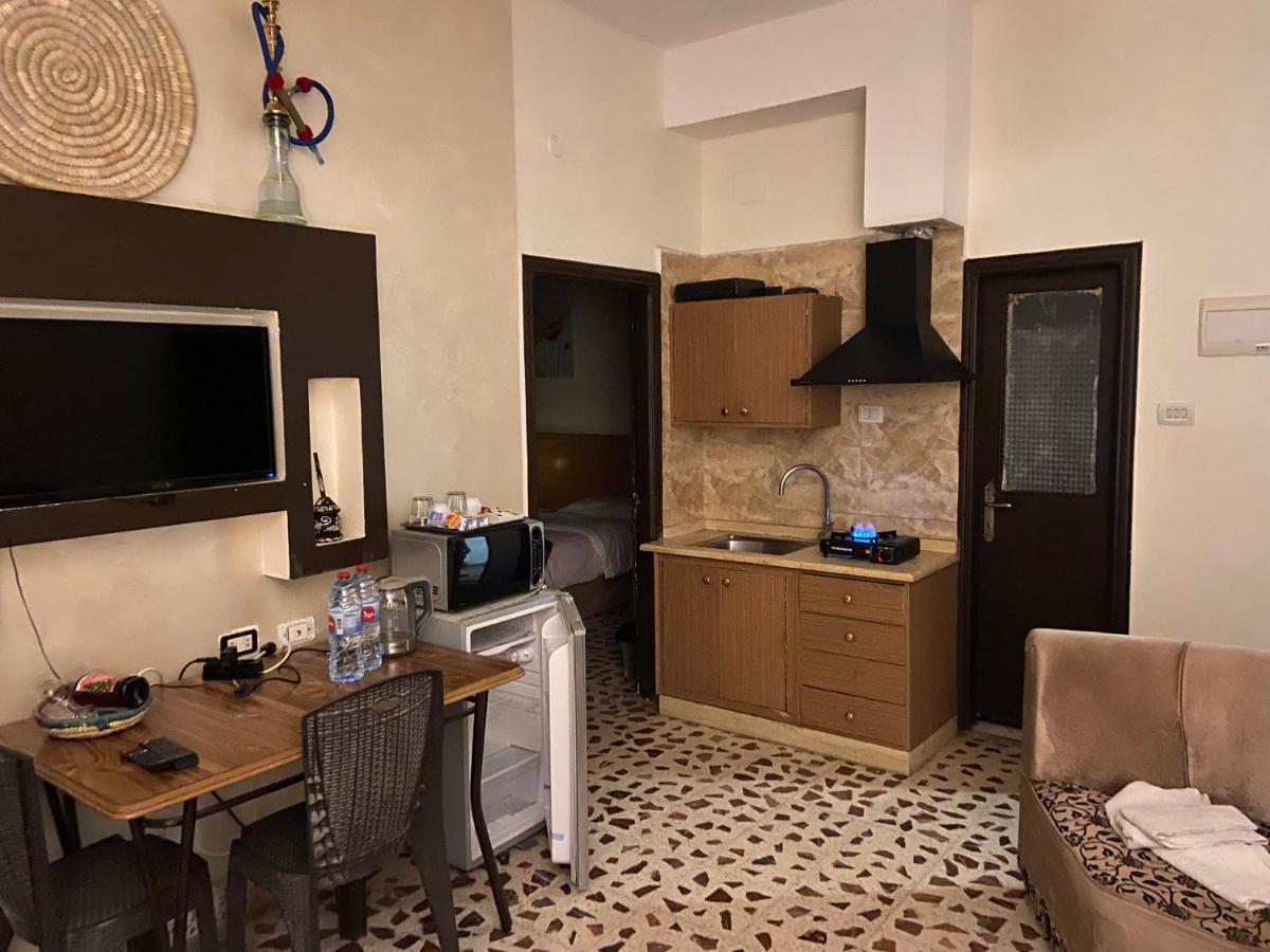 Mesha Stele Hotel Suites Madaba Bagian luar foto