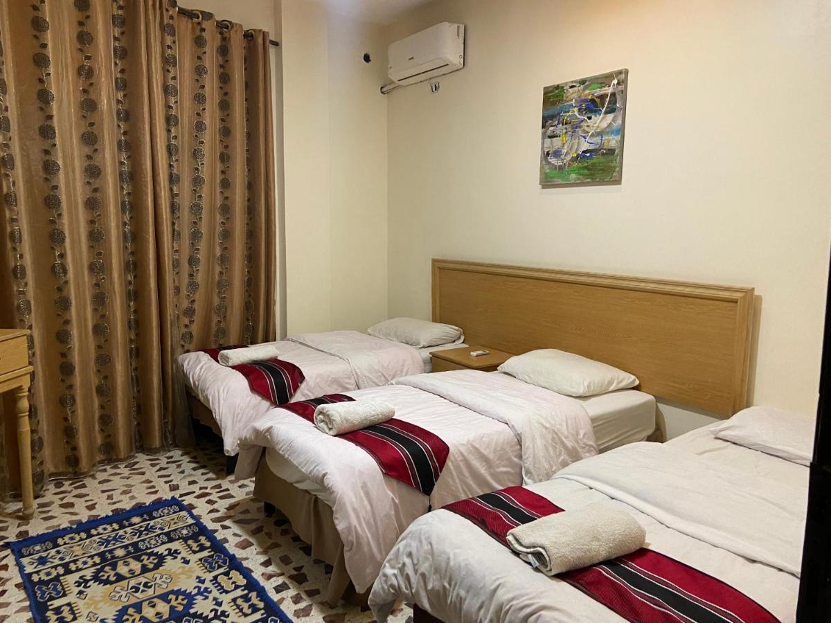 Mesha Stele Hotel Suites Madaba Bagian luar foto